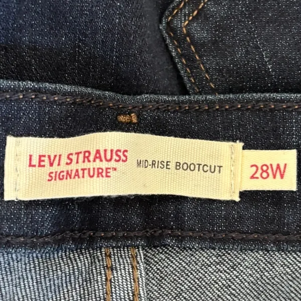 Levi's NWT Women's Size 28W Long Mid-Rise Bootcut Slim Hip & Thigh Jeans - Image 4