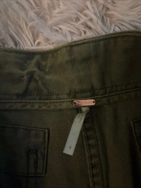 Free people Women's Olive Green Frayed Hem Shorts - Image 3