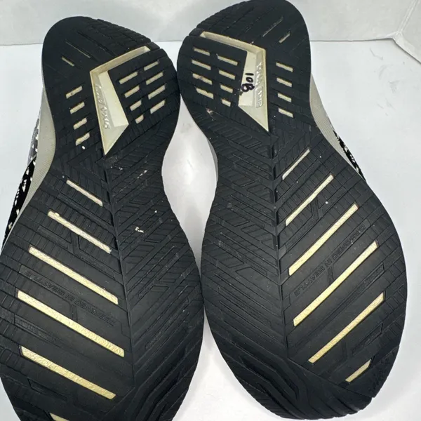 Brooks Levitate 5 Women’s 9 B Black Running Shoes 1203571B090 Heel Damage - Image 7