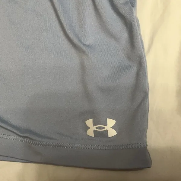 Under Armour Women’s Shirt HeatGear - Image 3