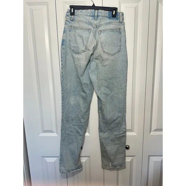 Abercrombie Curve Love Ultra High Rise 90s Straight Jean 29 or 8 Long in Vintage Wash - Image 3