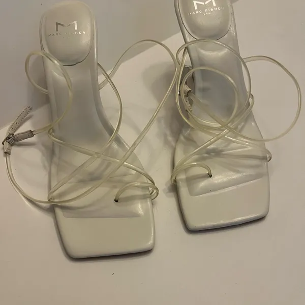 Marc Fisher LTD Dariana Strappy Sandal size 8 white‎ - Image 4