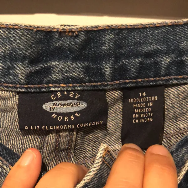 Crazy Horse Vintage High Waited Jeans - Image 4
