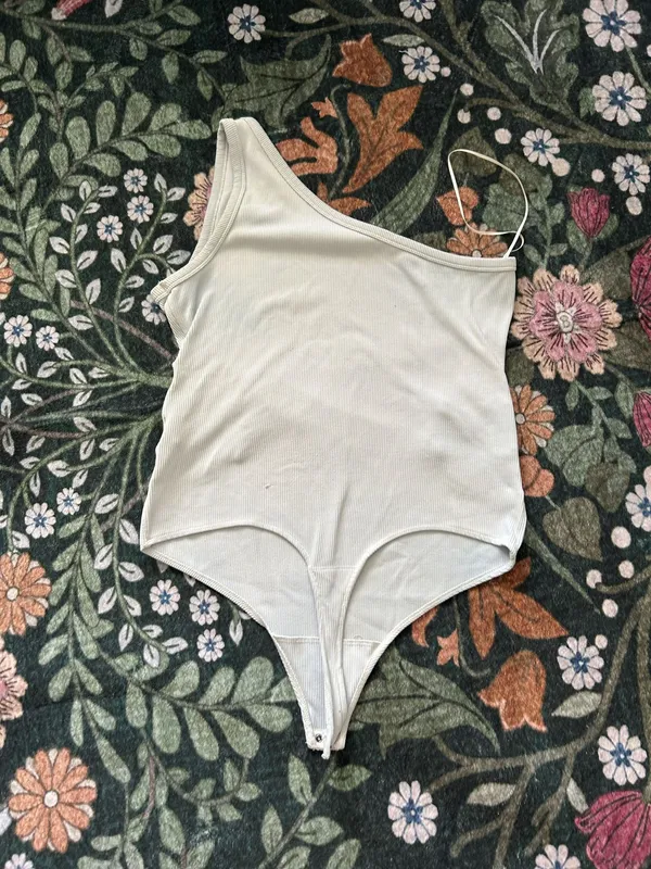 Abercrombie Bodysuit XL - Image 5