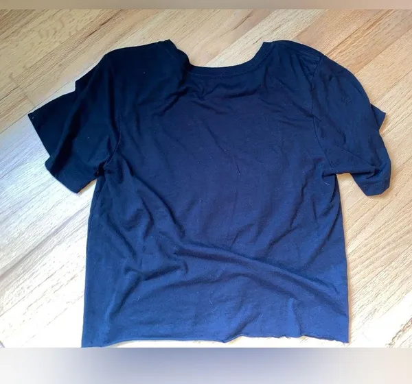 Women’s Small Mama Crop Tshirt - Image 2