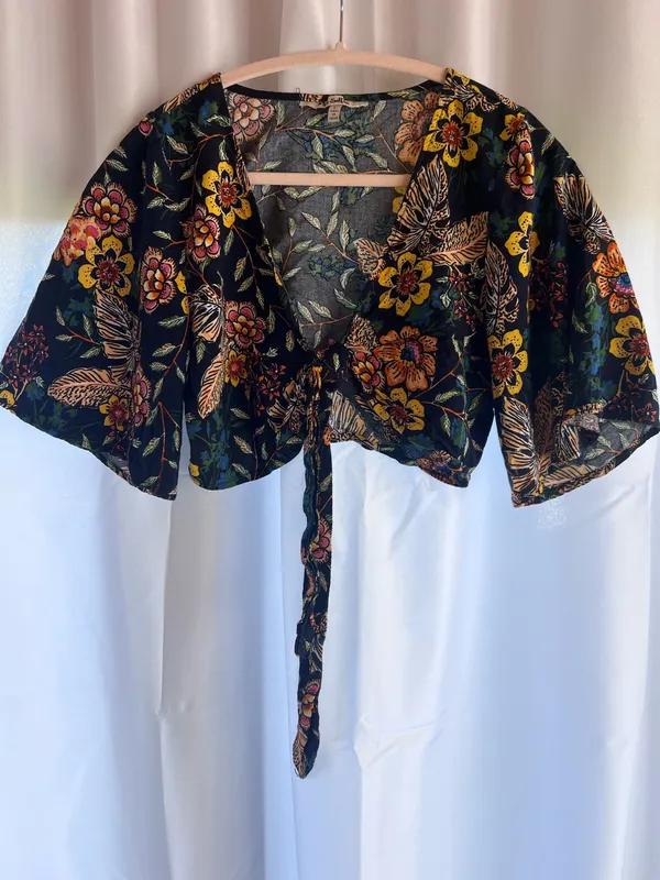 Urban Outfitters Floral Two-Piece Set - Image 4