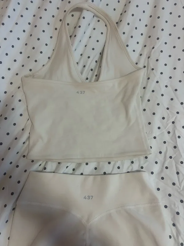 437 Set in Cream - Image 2