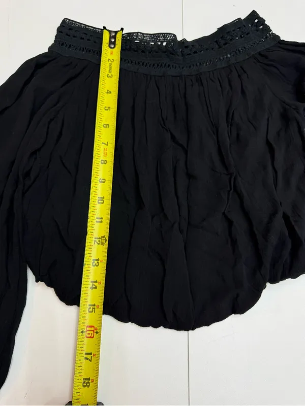 Lulu's Black Off-Shoulder Crochet-Trim Blouse size XS - Image 7