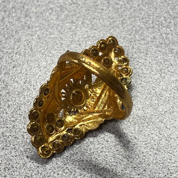 Vintage Ornate Wide Gold Tone Filigree Statement Ring Red Gemstone Adjustable - Image 3