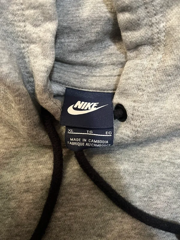 Nike Vintage Sweatshirt - Image 4