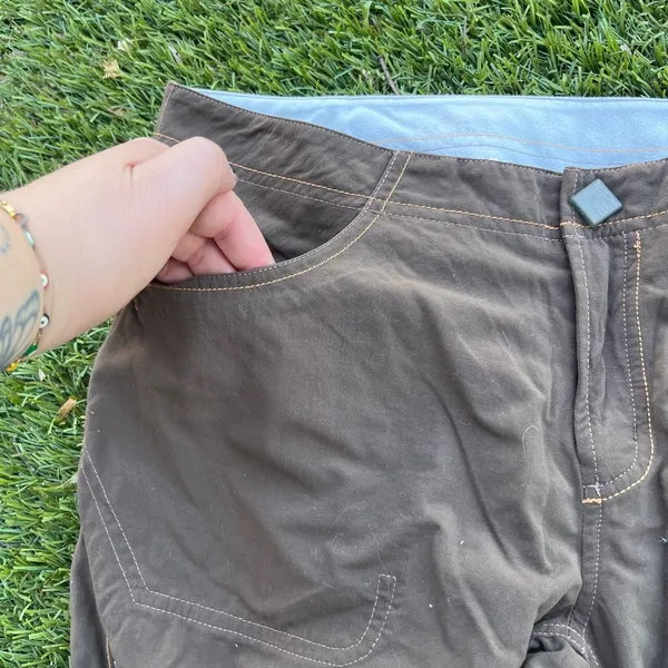 Mountain Hardwear Convertible Pants Cargo Size 8 - Image 7