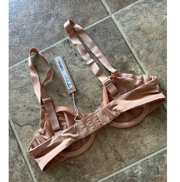 Skims No Show Molded Unlined Balconette Bra Ochre 32B - Image 6