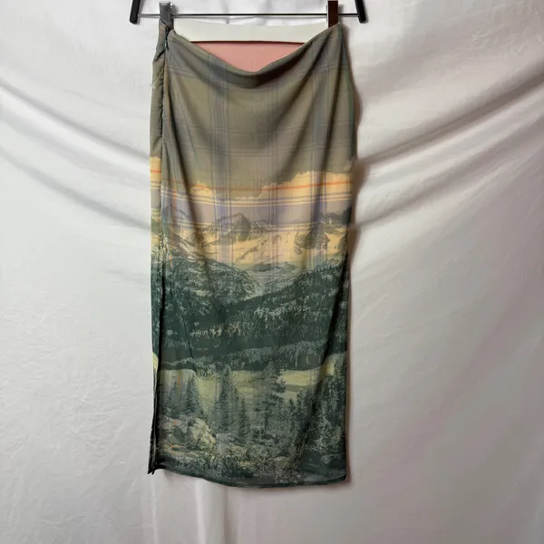 Urban Outfitters skirt brand new - Image 3