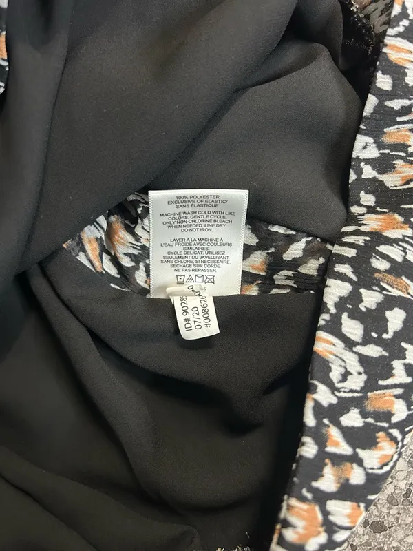 Express Women's Black and Tan Printed Blouse - Image 4