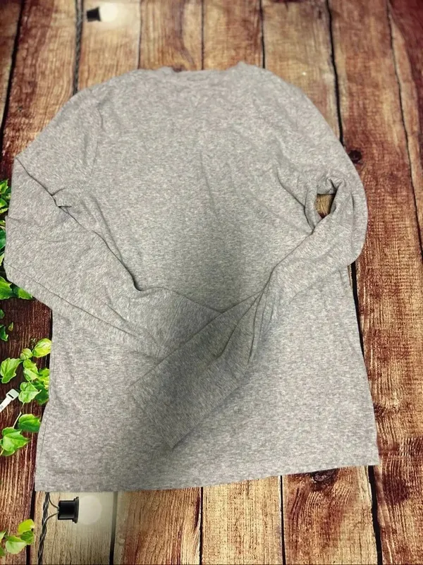 Aerie Grey Crew Neck long Sleeve Size L - Image 5