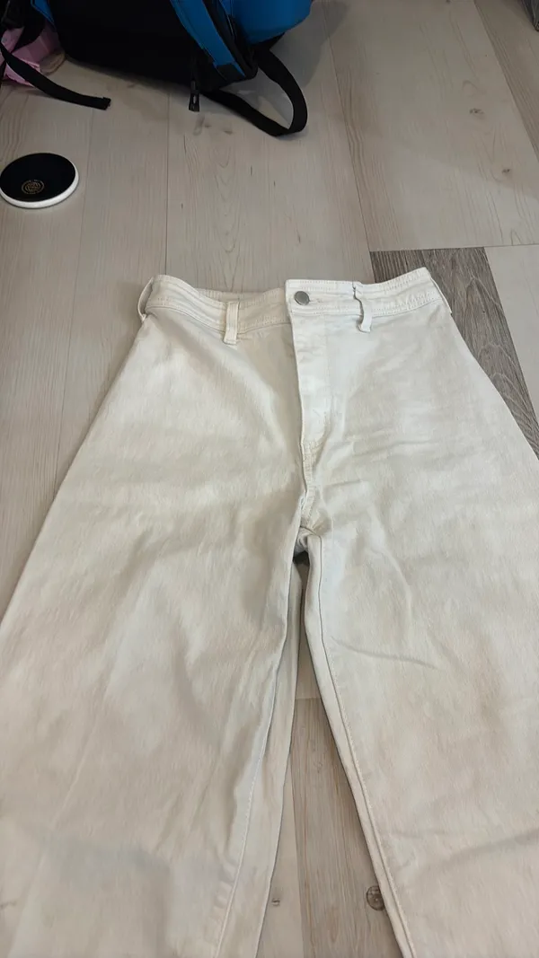White Wide Leg Target Jeans - Image 2