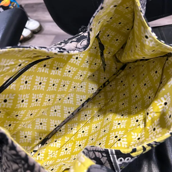 Vera Bradley Black and Yellow Floral Hobo Bag - Image 6
