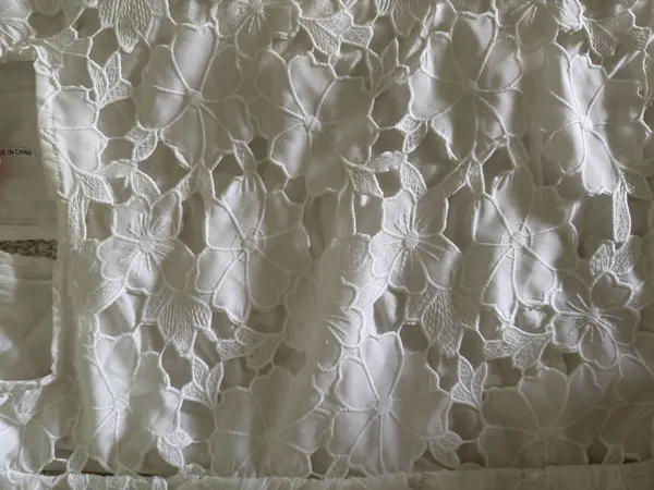 Entro White lace top - Image 9