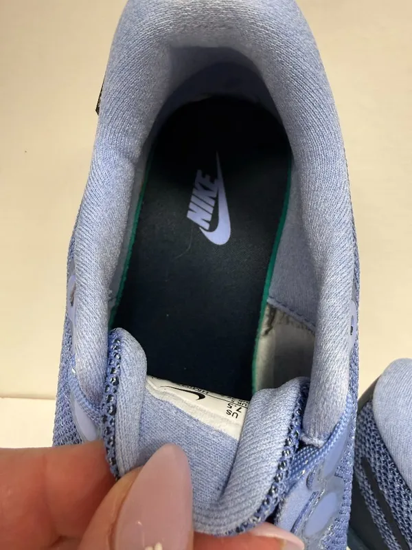 Nike Motiva Gore-Tex Walking Shoes - Image 10
