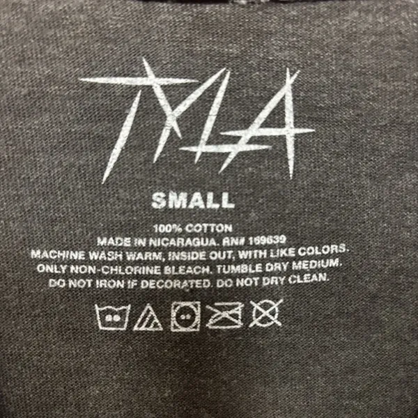 Tyla Graphic Washed T-Shirt Small - Image 4