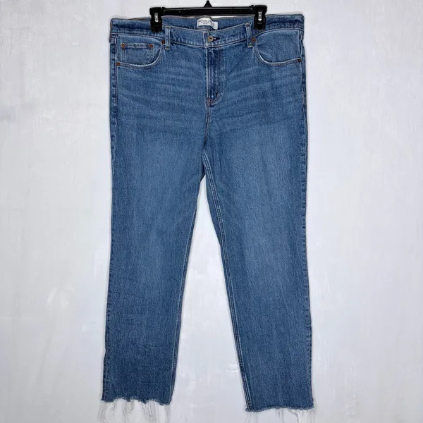 Abercrombie & Fitch 90’s Straight Mid Rise Jeans - Image 2