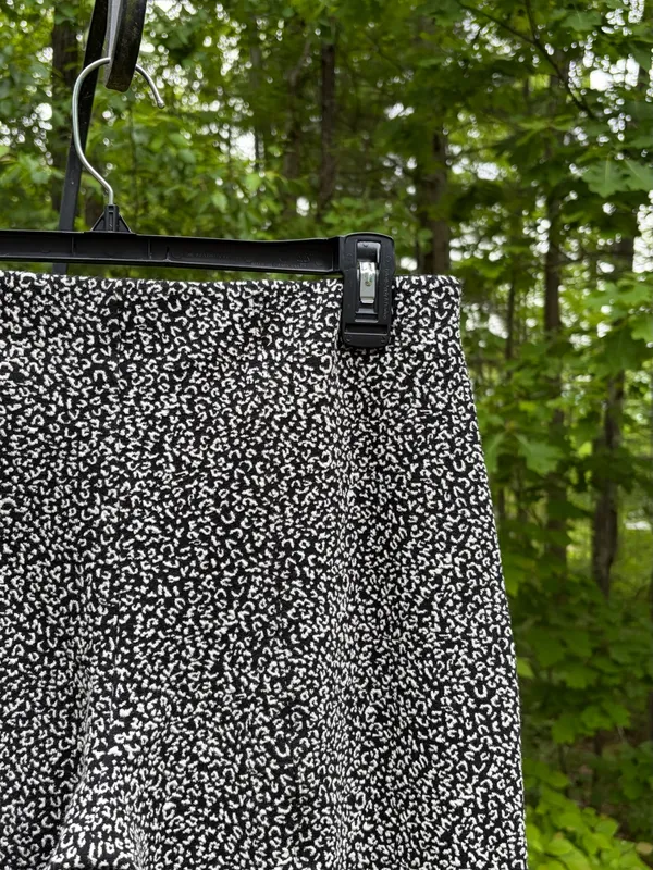Anthropologie Essential Crop Flare Pant Size Small - Image 8