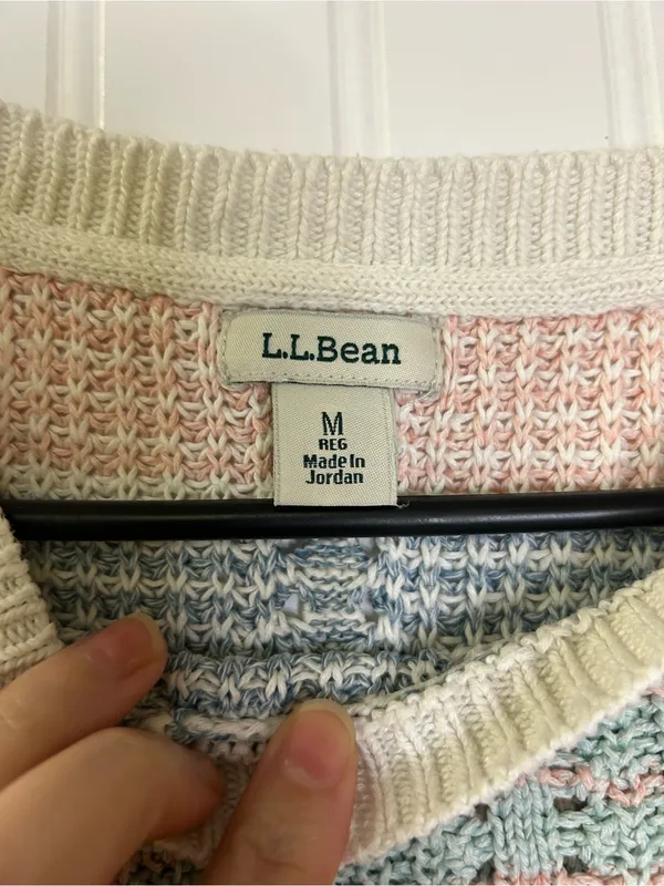 L.L. Bean Pastel Chevron Knit Sweater Size Medium - Image 4
