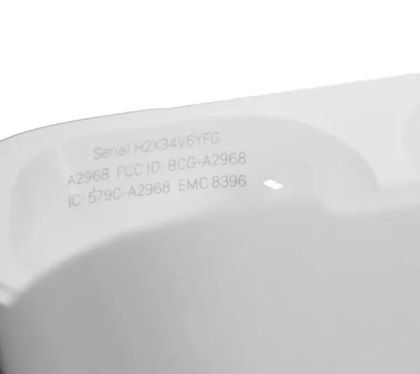 AirPods Pro (2nd Generation) USB-C Magsafe Charging Case Replacement A2968 - Image 4