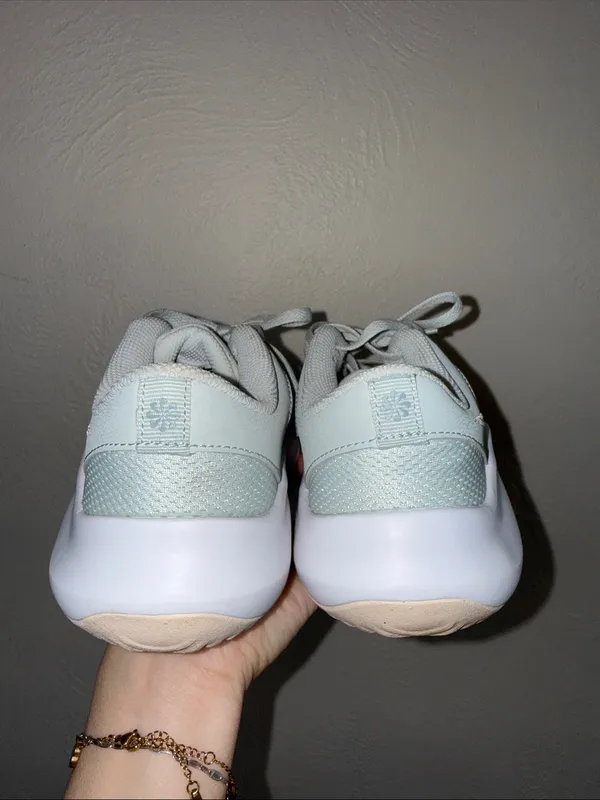 Nike Promina Walking Shoes Light Silver Metallic Women’s Size 6 - Image 4