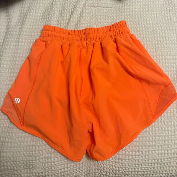 Lululemon Hotty Hot 4" Shorts High-Rise - Image 2