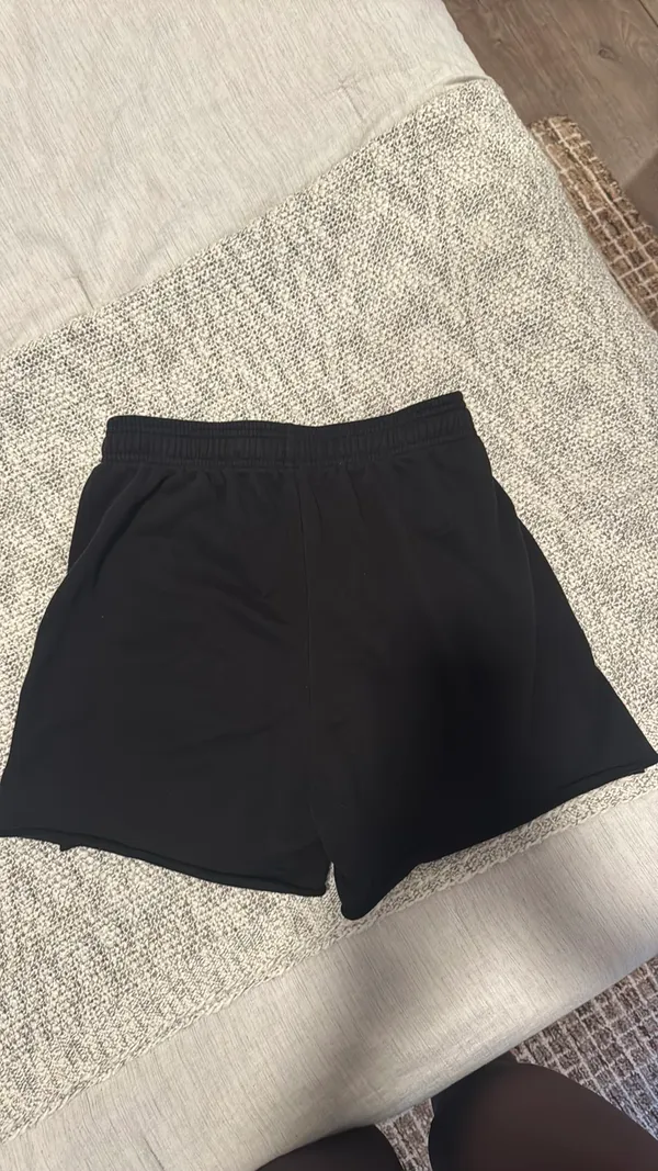 Black sweatpant shorts - Image 3