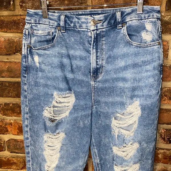 American Eagle Blue Distressed Denim Curvy Mom Jeans Women's Size 10 Short - Image 2