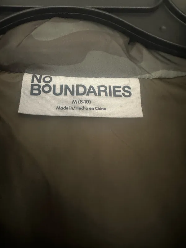 No Boundaries Puffer Vest Black Cropped - Image 4