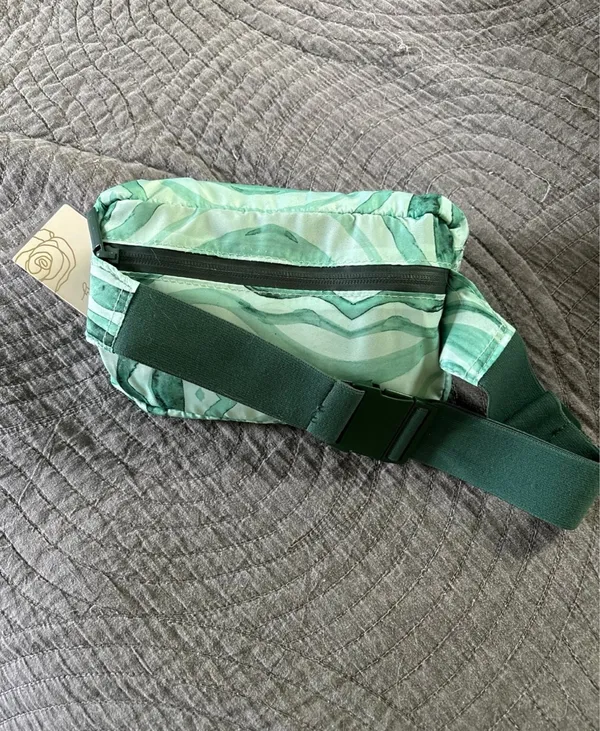 Balance Athletica NWT Vitality Versatile Fanny Pack/Backpack - Image 3
