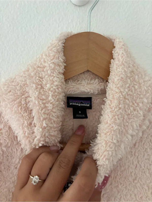 Patagonia Women's Los Gatos 1/4-Zip fleece pullover in light pink - Image 3