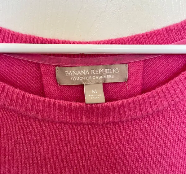 Banana Republic Pink Cashmere Sweater - Image 3