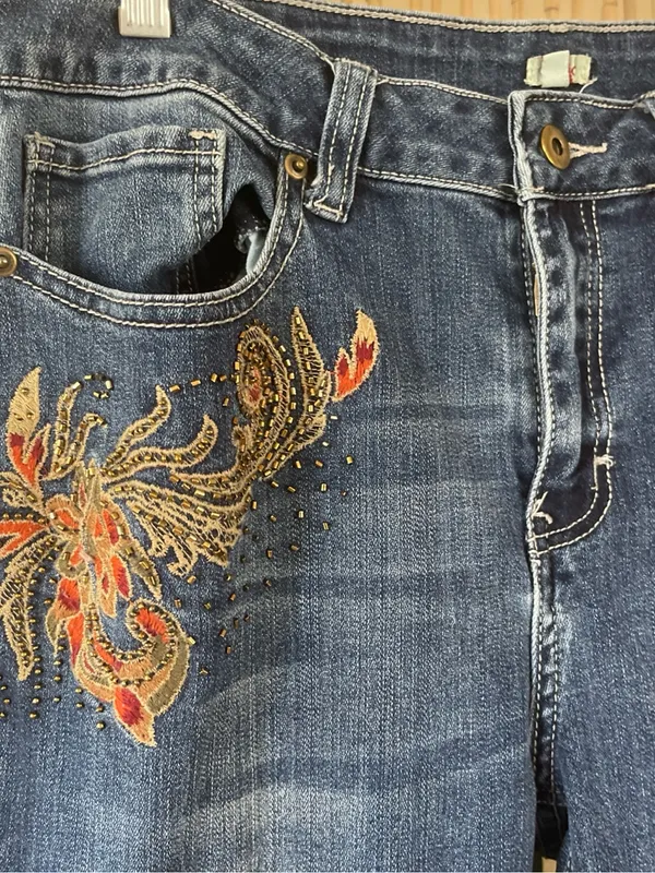 Beca Embroidered Dark Blue Women’s Jeans with Floral Accent - Image 2