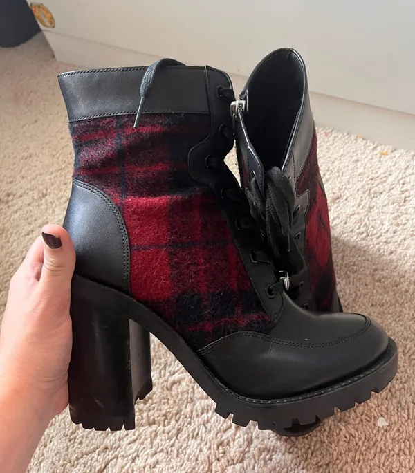 Coach Boots - Image 15