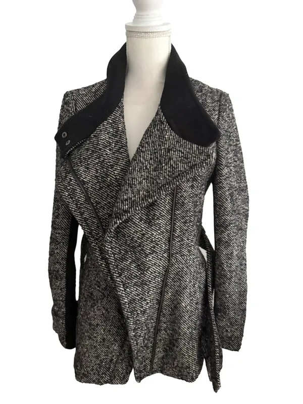 EXPRESS Gray Black Belted Coat Size Medium - Image 5