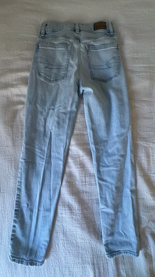 American Eagle Jeans - Image 3