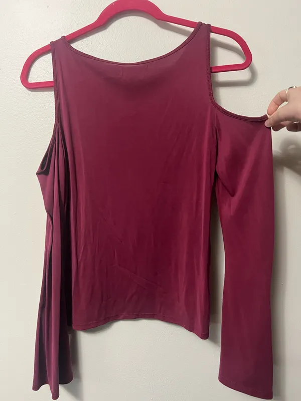 Hollister Cold Shoulder Long Sleeve - Image 2