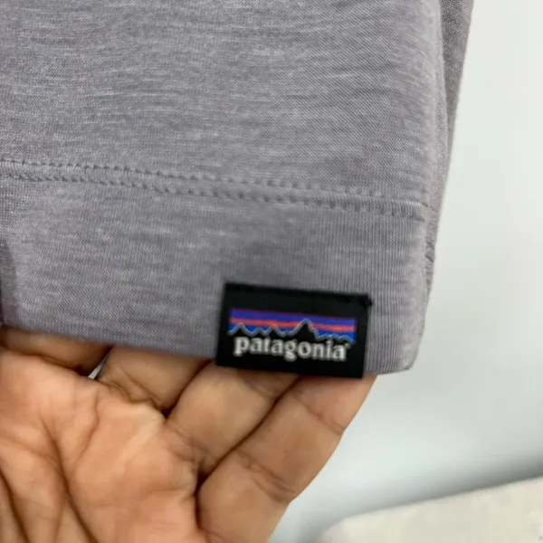 Patagonia M Gray Top capilene cool trail ultra soft technical performance shirt - Image 3