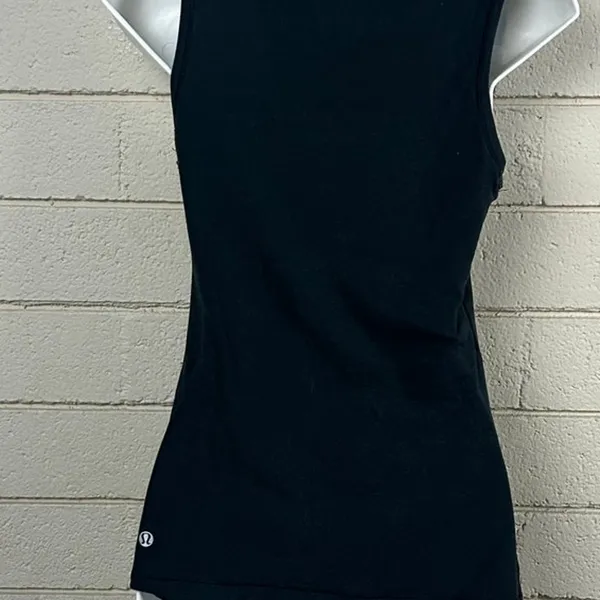 Lululemon Black Tank size 6 - Image 8