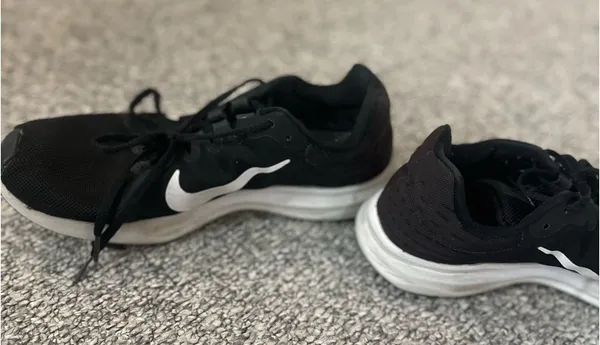 Nike Black and White Athletic Shoes - Image 3