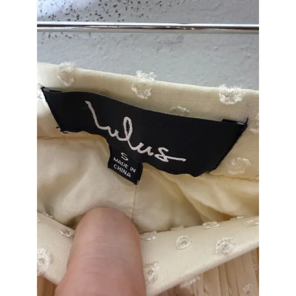 Lulus‎ butter yellow eyelet midi skirt Teired small - Image 4