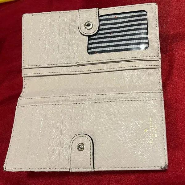 Kate Spade Black & Cream Wallet-Preowned-see wear in pics-Will heavily discount - Image 6