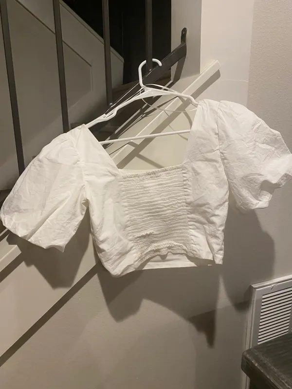 Dillard's White Puffy Sleeve Crop Top - Image 2