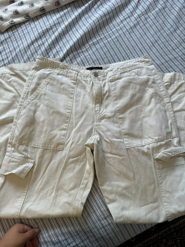 Aeropostale White Jeans - Image 2