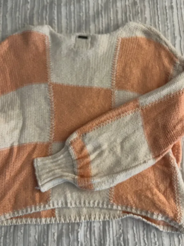 Billabong Checkered Sweater Knit - Image 2