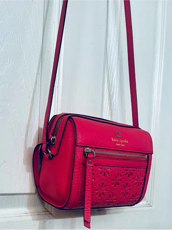 Kate Spade New York Perri Lane Looloo Pink Leather Laser Cut Crossbody Bag EUC - Image 5